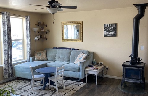 Buena Vista House | Single home with beautiful backyard