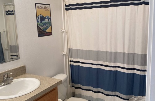 Buena Vista House | Single home with beautiful backyard