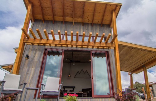 Canon City Cabin | Single King Cabin - Royal Gorge Cabins