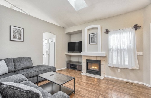 Cheyenne Meadows House | Single Level Living, Gated, Beautiful SW Cheyenne Mountain Area, Garage, AC, Wifi, Workspace, Park