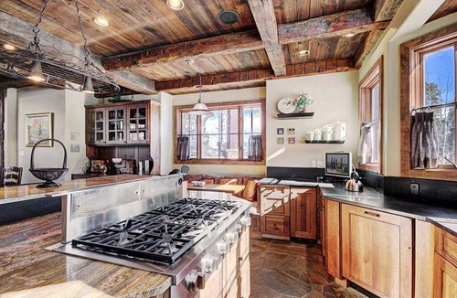 Four O'Clock House | Ski Bridge Lodge-Luxury Private Home-Ski in/Ski-out-Private Hot Tub!