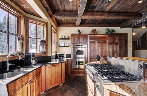Four O'Clock House | Ski Bridge Lodge-Luxury Private Home-Ski in/Ski-out-Private Hot Tub!