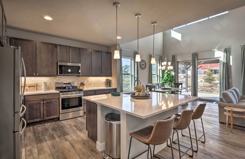 Grand Elk Ranch House | Ski & Hike: Home w/Hot Tub + Gas Grill in Granby