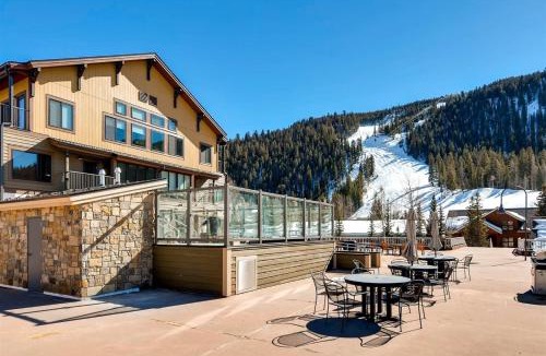Mountain House Apartment | Ski In 3 Bedroom At Chateaux Dumont Keystone