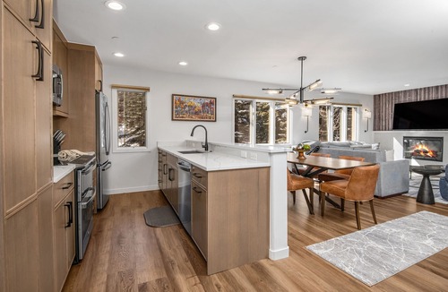 Beaver Creek Condo | Ski-In and Out in Beaver Creek Village Condo w/Balcony, Hot Tub, Free Shuttle