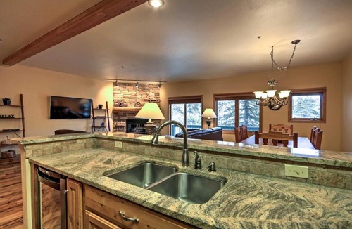 Four O'Clock Apartment | Ski-In Antlers Lodge Condo Less Than 1 Mi to Main St Breck