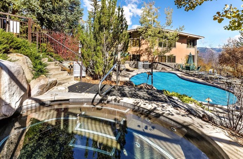 Snowmass Village Condo | Ski in/out Condo with pool & 2 hot tubs - great location above the Snowmass Mall