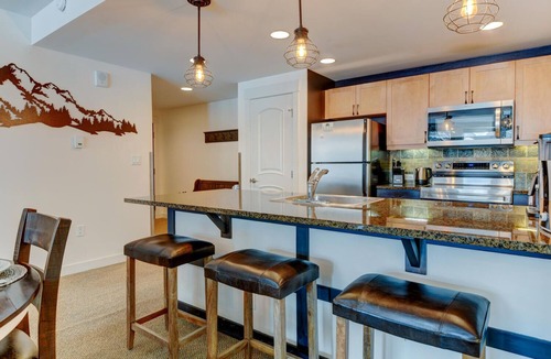 Winter Park House | Ski In Out Luxury Condo 4283 I Huge Hot Tub I Great Views I Best Price I Discounted Attractions