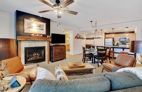 Winter Park House | Ski In Out Luxury Condo 4283 I Huge Hot Tub I Great Views I Best Price I Discounted Attractions