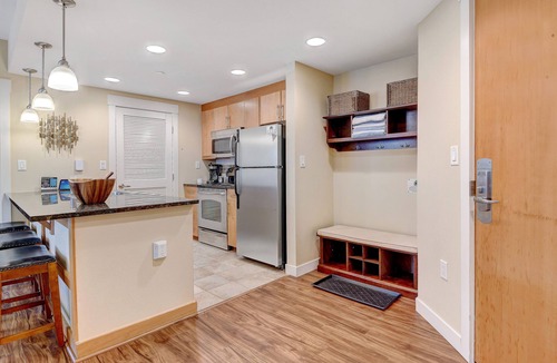 Winter Park House | Ski In Out Luxury Condo 3425 I Huge Hot Tub I Views I Best Price I FREE Adventures Daily