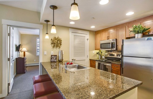 Winter Park House | Ski In Out Luxury Condo 4375 I Huge Hot Tub I Great Views I Best Price I Discounted Attractions