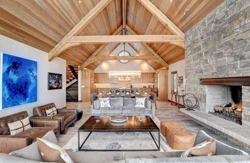 Winter Park House | Ski In Out Luxury Chalet 275 I Private Hot Tub I Amazing Views I Best Price I Discounted Attractions