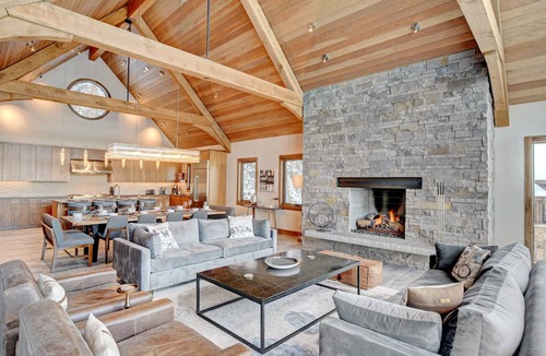 Winter Park House | Ski In Out Luxury Chalet 275 I Private Hot Tub I Amazing Views I Best Price I Discounted Attractions