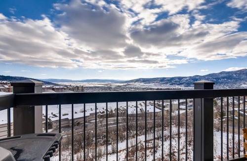 Steamboat Springs Condo | Ski-In/Out Mountain Condo w/Pool & Spa #1007