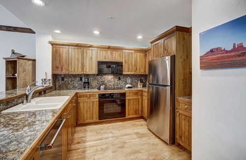 Beaver Creek Condo | Ski In/Ski Out 1 Br 2 Bath Condo in Elkhorn by RedAwning