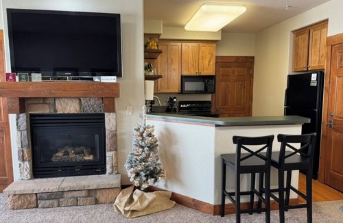 Granby Condo | Ski-in/Ski out 2-bedroom family-friendly condo in peaceful Granby with WiFi