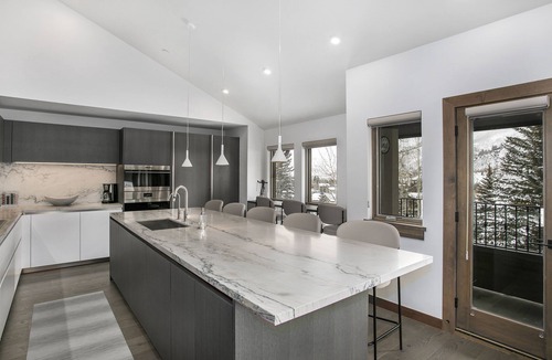 Vail Condo | Ski-In Ski-Out Northwoods Condo Willow 414-Private Gated Community