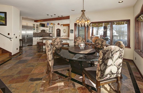 Four O'Clock House | Ski-in-Ski-Out on Mountain Luxury 6 Bedroom Home across from 4 O'Clock Ski Run!