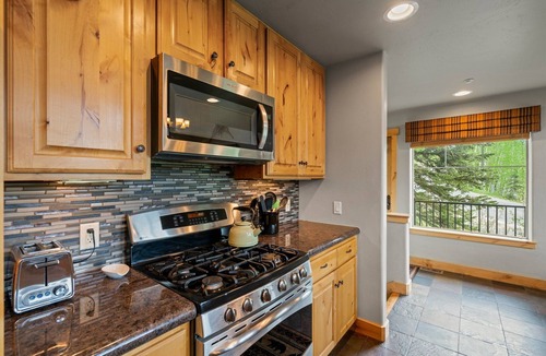 Purgatory House | Ski-In Ski-out, Ping Pong, Foosball, Pet Friendly!