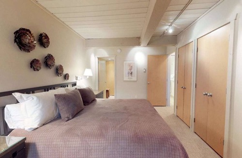 Snowmass Village Condo | Ski-In, Ski-Out Snowmass 2 Bedroom with access to heated pool and hot tub