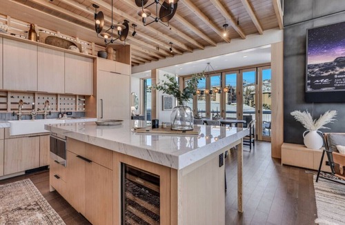 Snowmass Village House | Ski-in/Ski-out Havens Fanny Hill