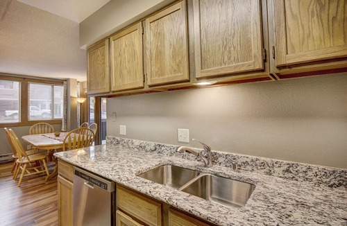 Breckenridge Condo | Ski in-Steps to the Gondola - Dtown location - Hot Tub and WiFi