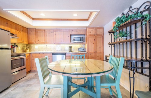 Copper Mountain Village Condo | Ski-in/Walk-out condo, free wifi, underground parking.