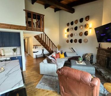 Steamboat Springs Apartment | Ski Town Chalet