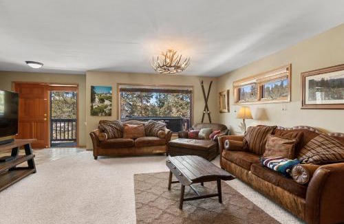 Baldy Mountain House | Ski View Cabin by Great Western Lodging
