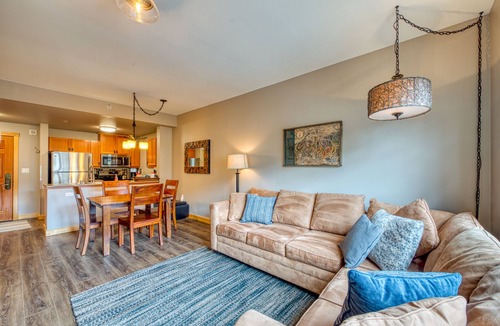 Copper Mountain Village Condo | Ski-view condo with hot tub & fitness room - walk to lifts & dining
