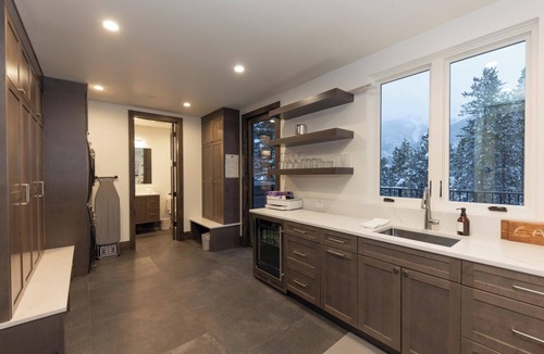 Copper Mountain House | Skibakken Chalet: Ski-in/out, Panoramic Deck Views, Hot Tub, Spa w/Sauna
