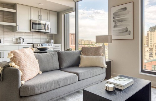 Golden Triangle Apartment | Sleek Golden Triangle 1BR w/ Pool, Gym & W/D, next to Park, by Blueground
