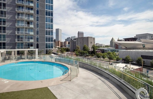 Golden Triangle Apartment | Sleek Golden Triangle 2BR w/ Gym & Pool nr Art Museum, by Blueground