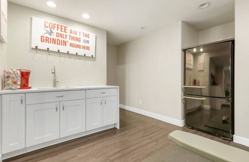 Thornton House | Sleeps 12 - Thornton - 25 Min. to Downtown Denver