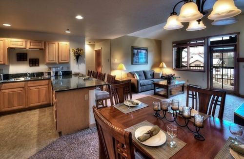 Four O'Clock Apartment | Sleeps 8, Spacious 2 bed 2 bath apartment in Ski-in/out resort.