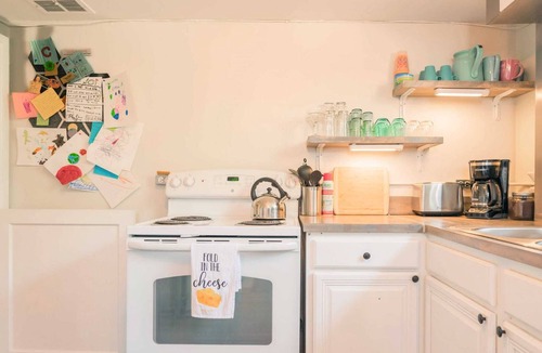 Sloan Lake Apartment | Sloans Lake! Walk to eateries/bars! Free parking!