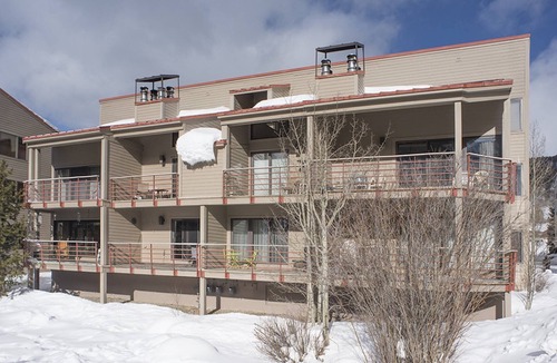 Mountain House Condo | Slope-Side Ski Run Condo: Walk to Lifts, Indoor Pool, Hot Tub, Sauna and Stunning Mountain Views