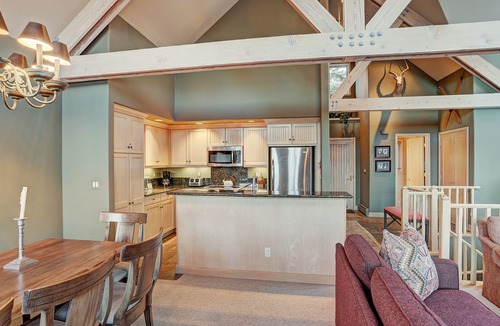 Beaver Creek Condo | Slopeside Living - 3br 4ba At Pines Lodge 3 Bedroom Condo by RedAwning