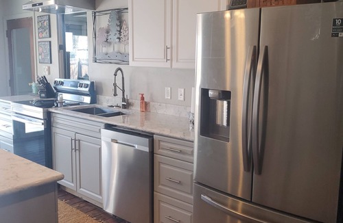 Rye House | Small Town Foothills Property with Yard