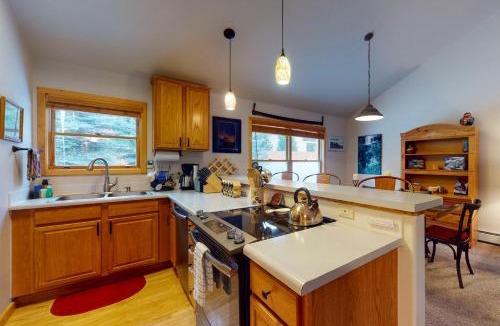 Mountain House Apartment | Snake River Village