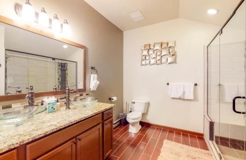 Mountain House Apartment | Snowdance Manor 403