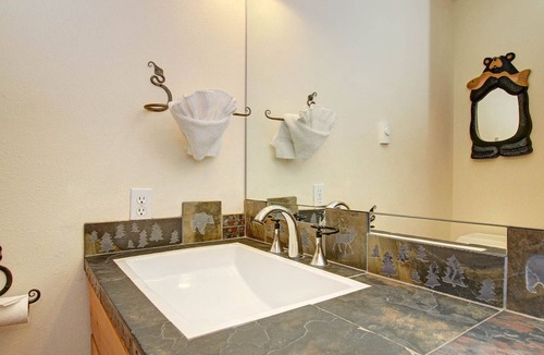 Estes Park Condo | Snowdrift Peak 203 - 2 Br Condo - Lake/Mountain Views!