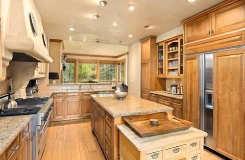 Snowmass Village House | Snowmass Home 4/4 Bedroom, Hot Tub, Fireplace!