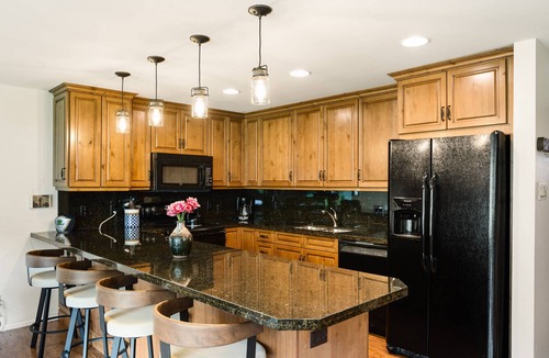 Snowmass Village Condo | Snowmass Mountain Views & Patio! Steps to Pool/Hot Tub, W/D, Covered Parking, Walk to Shops & Dining