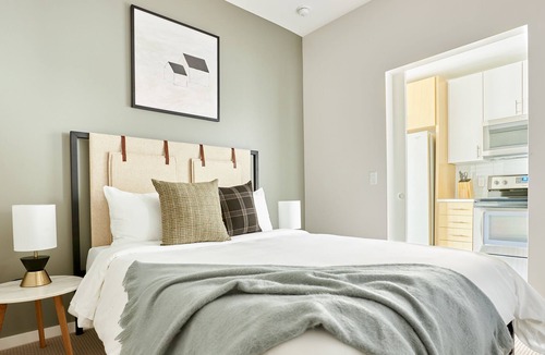 University Park Apartment | Sonder at University Park | One-Bedroom Apartment w/ Balcony