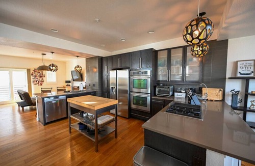 Belmar House | Sophisticated Home in Belmar’s Exclusive Community - close to shops/restaurants