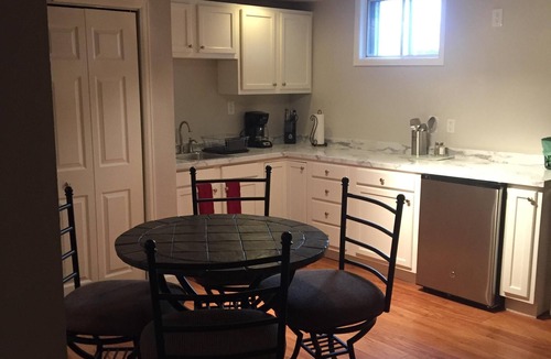 Devil's Thumb - Rolling Hill House | South Boulder 2 BR Apartment (option for 5 BR home) - 30 day min