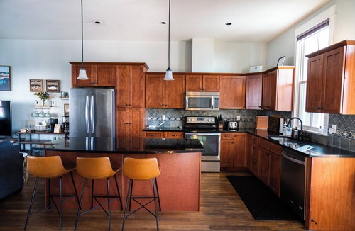 Buena Vista House | South Main Chalet- 2 Units w/Roof Top Deck/Fire Pit