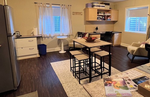 Newlands House | Spacious 1-bedroom near downtown Boulder, Hiking Trails, and CU Campus.