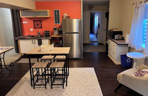 Newlands House | Spacious 1-bedroom near downtown Boulder, Hiking Trails, and CU Campus.